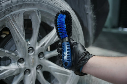 CEPILLO PARA LIMPIEZA DE AGUJEROS DE RUEDA – TIPO PEPINO